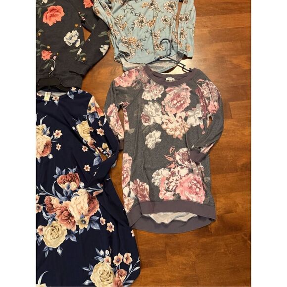 Woman’s Floral top/sweatshirt dress bundle - Picture 5 of 5